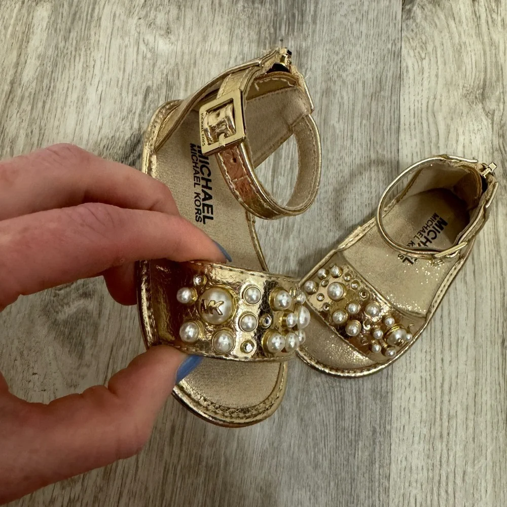 Michael Kors baby pennie size 3 infant gold and pearl sandals